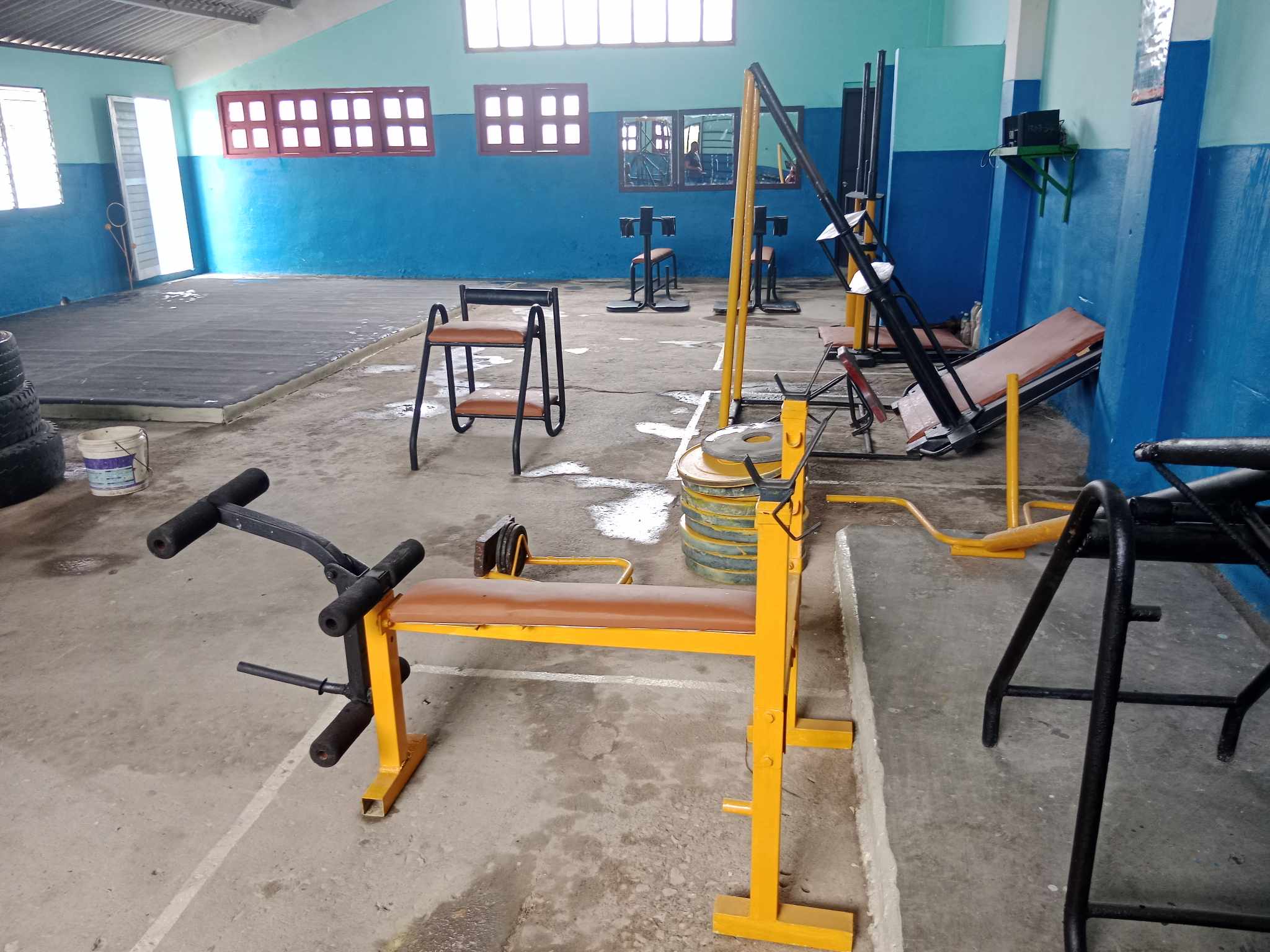 Fortalecer cuerpos y mentes: máxima meta de las mujeres que asisten el gimnasio de Caimanera