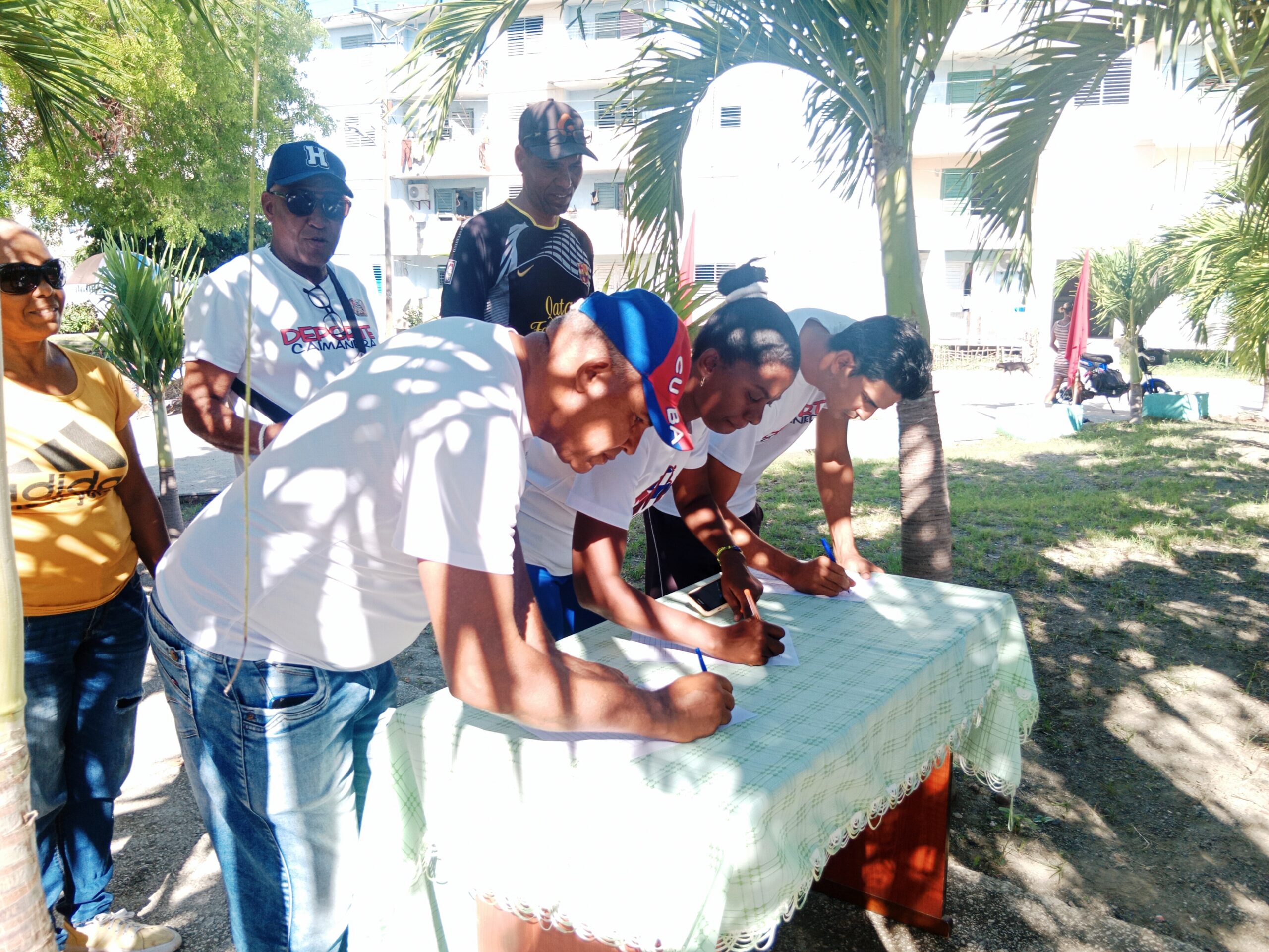 Movimiento deportivo de Caimanera en lealtad con la Patria